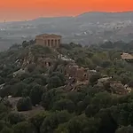 Апартаменты La Sedia Rossa Historical Centre